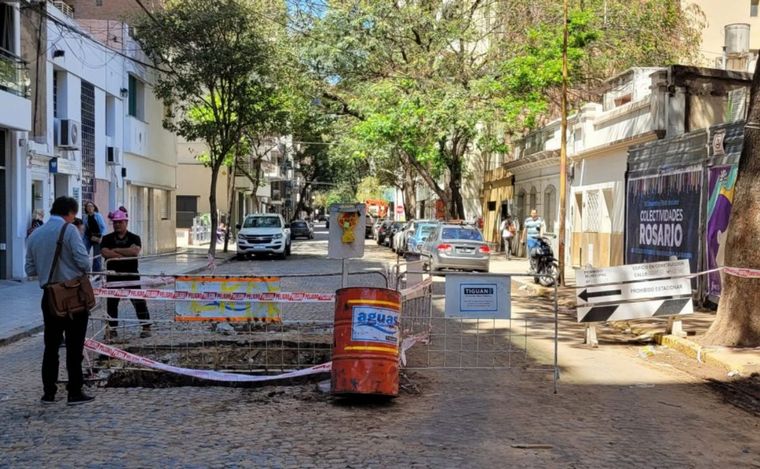 El asfaltado de las obras de Aguas Santafesinas se demora a fin de año.