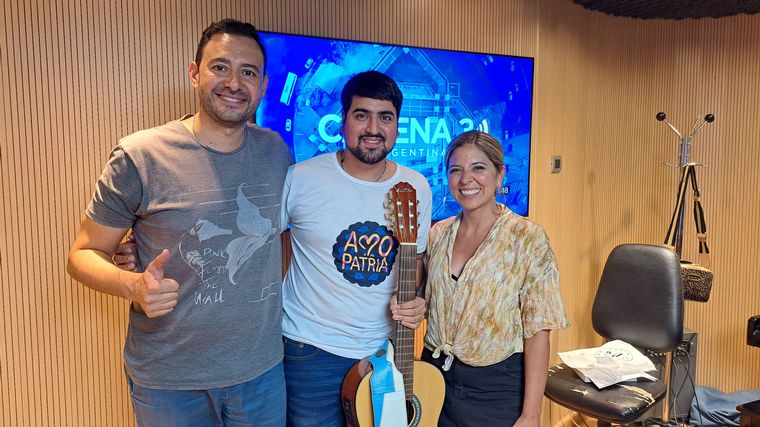 FOTO: Yhoel Hernández trajo la música del Maitén y llenó el aire de melodías
