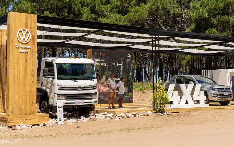 FOTO: La División Camiones y Buses de Volkswagen presente en la frontera de Pinamar
