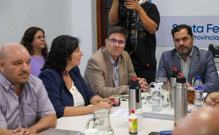 FOTO: Rodrigo Alonso, presente en la primera reunión por la paritaria docente.
