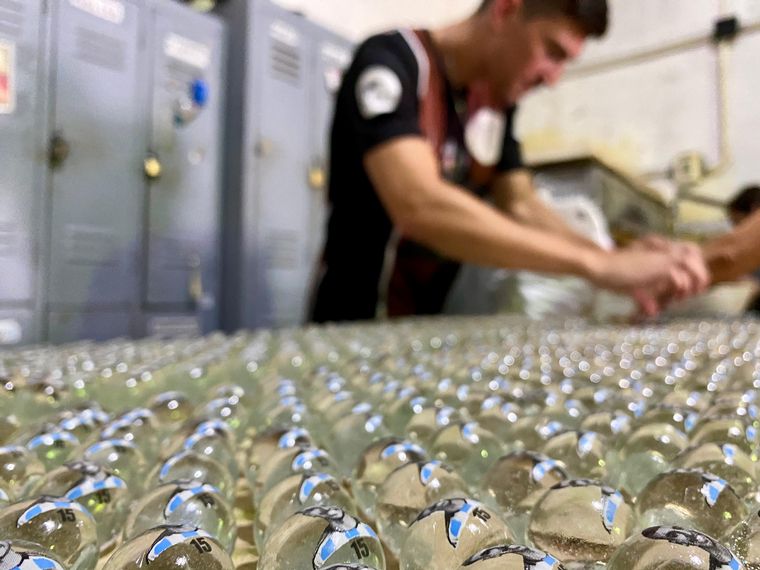 Tinka, fábrica de bolitas. (Foto: Matías Arrieta/Cadena 3)