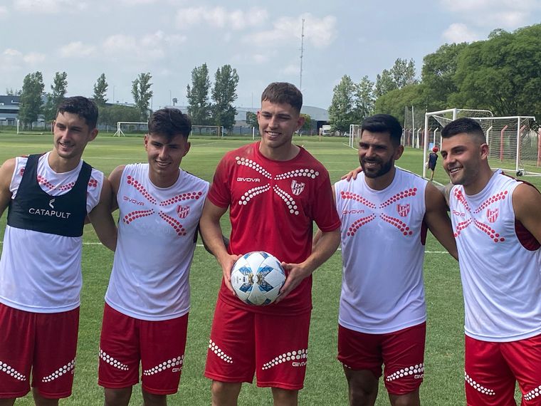 Instituto presentó a los primeros 5 refuerzos en el inicio de la pretemporada