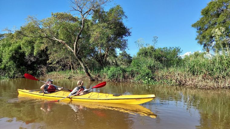 Kayak en el río San Javier, la aventura en la naturaleza de Cayastá
