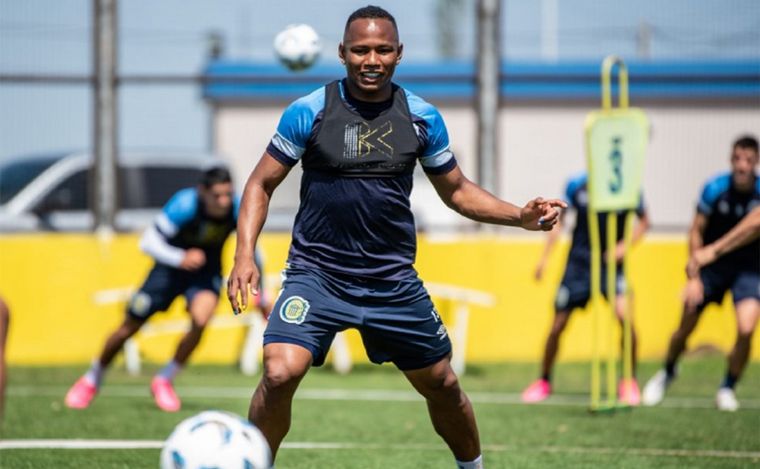 El colombiano Jaminton Campaz no se presentó en la pretemporada de Central.