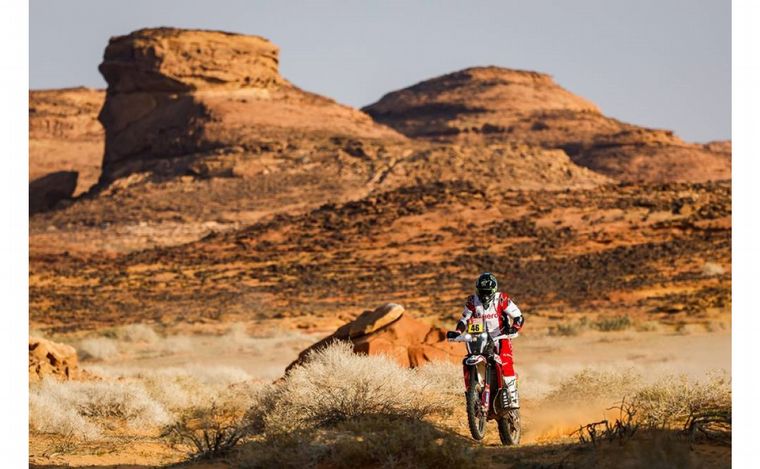 Branch ganó la Etapa 1 con Hero y lidera el Dakar 2024