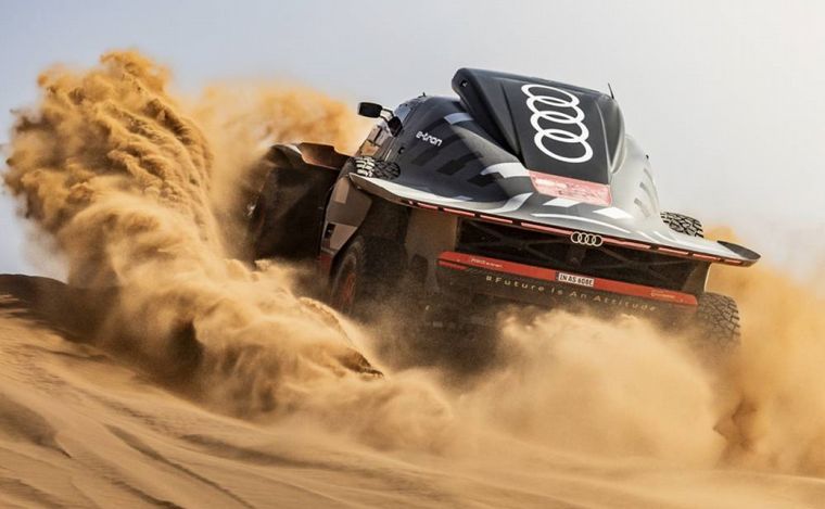 Peterhansel sufrió ayer una merma del coche, pero hoy disfrutó a pleno