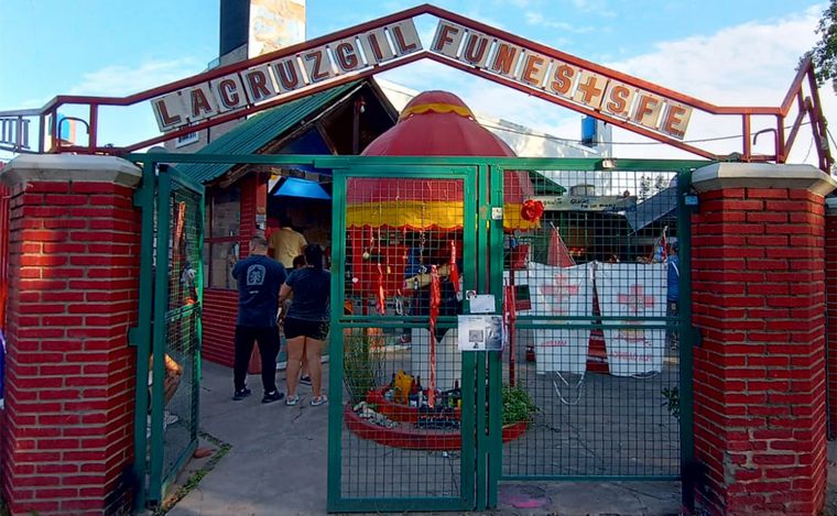 El santuario del Gauchito Gil en Funes: años de devoción y testimonios de fe.