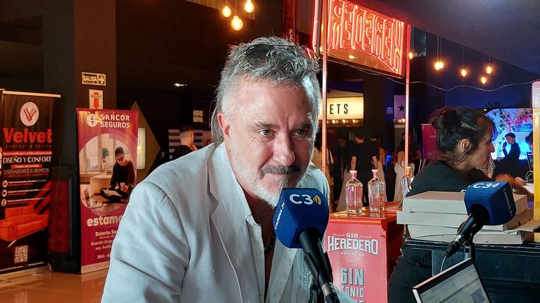 Viva la Radio y un programa más que especial desde el Teatro Luxor.