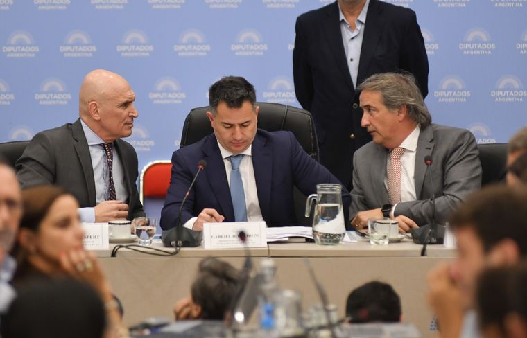 Congreso: cruces y chicanas en el inicio del debate de la ley ómnibus.