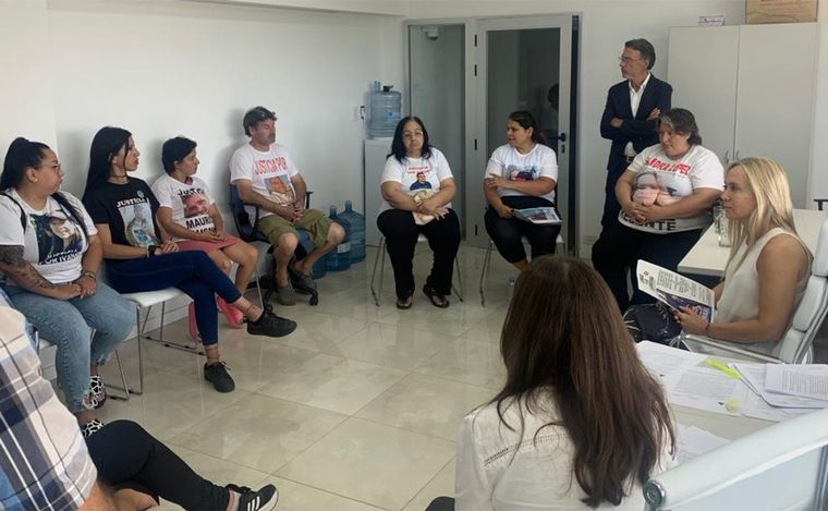 La fiscal general de Santa Fe se reunió con familiares y víctimas de inseguridad.