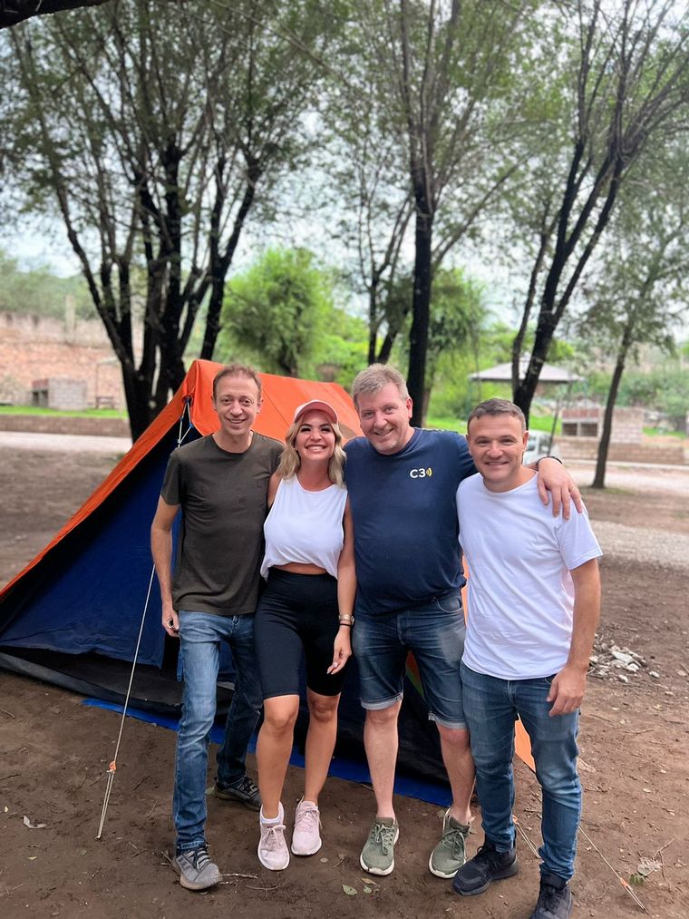 Siempre Juntos, de camping en Villa Carlos Paz.