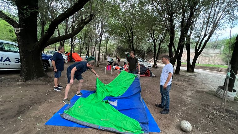 FOTO: Siempre Juntos, de camping en Villa Carlos Paz.