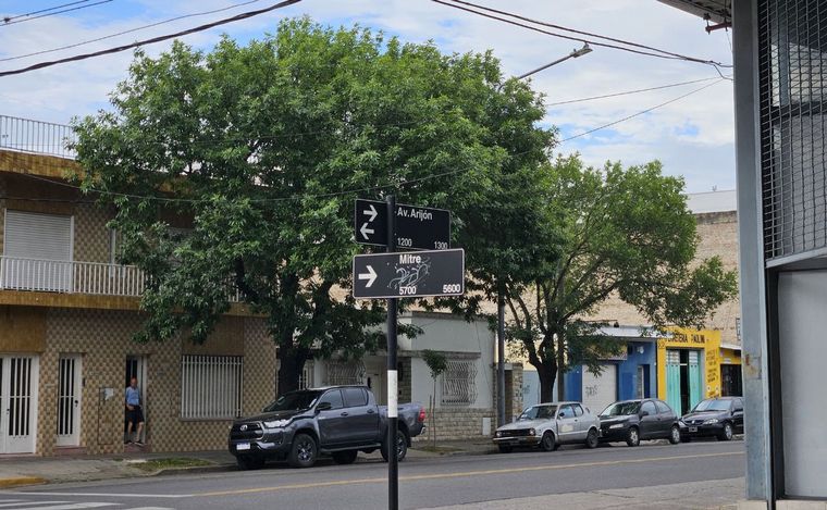 El delincuente ingresó por una terraza contigua.