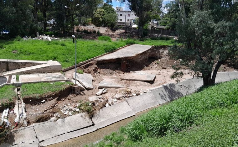 Peligro de derrumbe en el edificio del Hospital Misericordia tras el temporal.