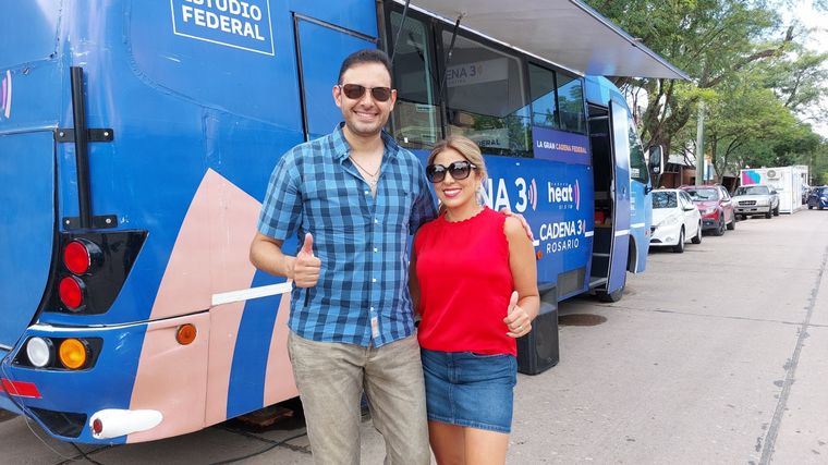 Jesús María canta en Viva la Radio