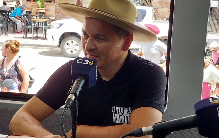 Los Cantores del Monte en Viva la Radio.