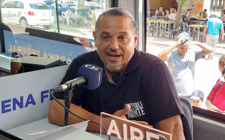 Los Cantores del Monte en Viva la Radio.