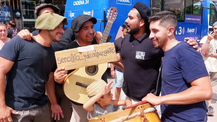 Los Cantores del Monte en Viva la Radio.