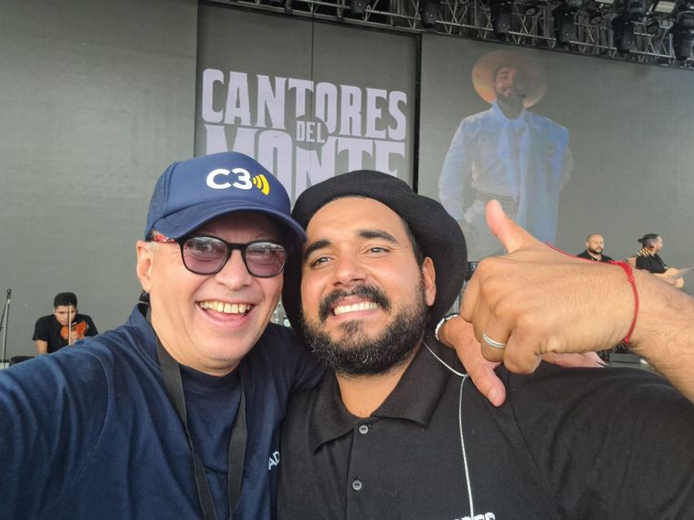 Puro folclore en Jesús María con Los Cantores del Monte