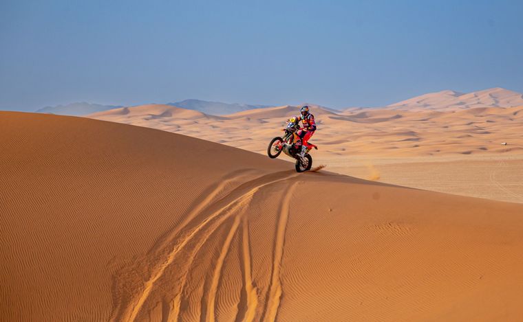 Kevin en las dunas del 'Empty Quarte'