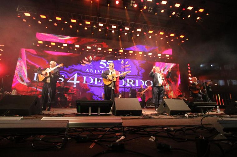 FOTO: Los 4 de Córdoba llenaron de música la sexta noche de Jesús María