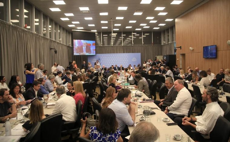 Diputados inicia la tercera jornada de debate por la ley ómnibus. (Foto: NA)