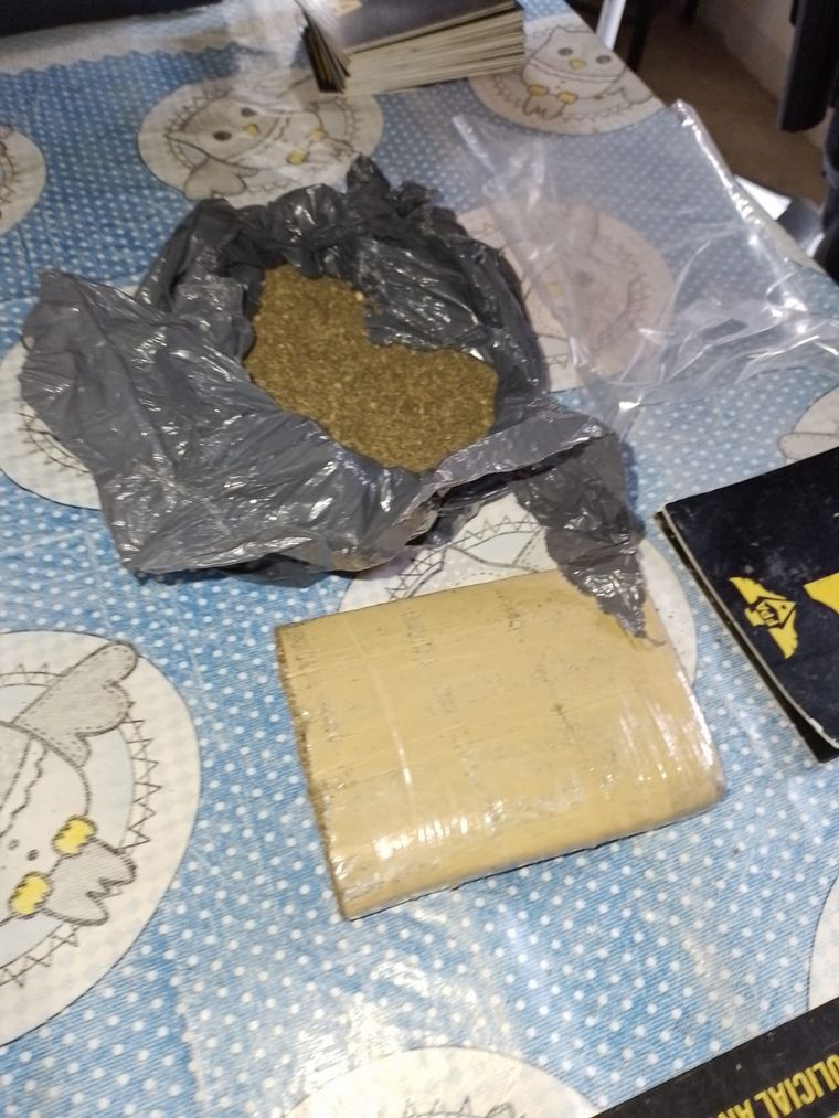 Golpe al narcotráfico en Córdoba: droga incautada, armas y detenidos