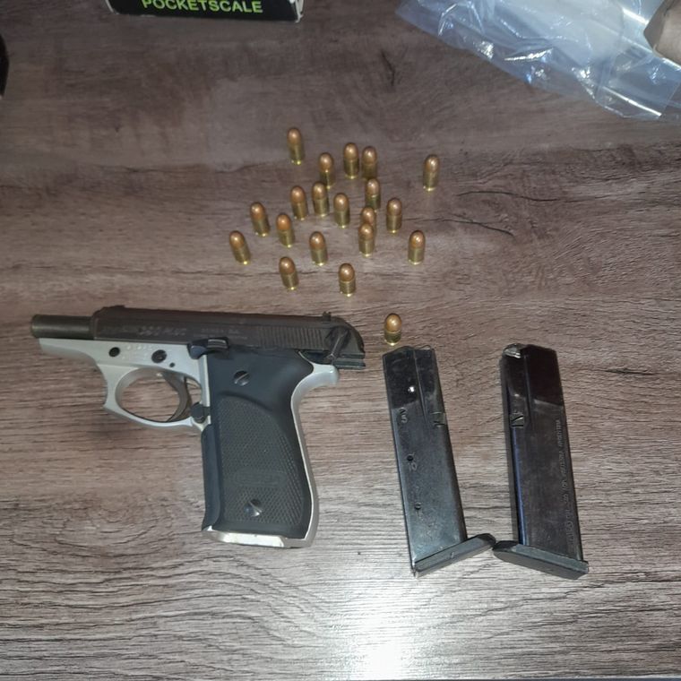 Golpe al narcotráfico en Córdoba: droga incautada, armas y detenidos