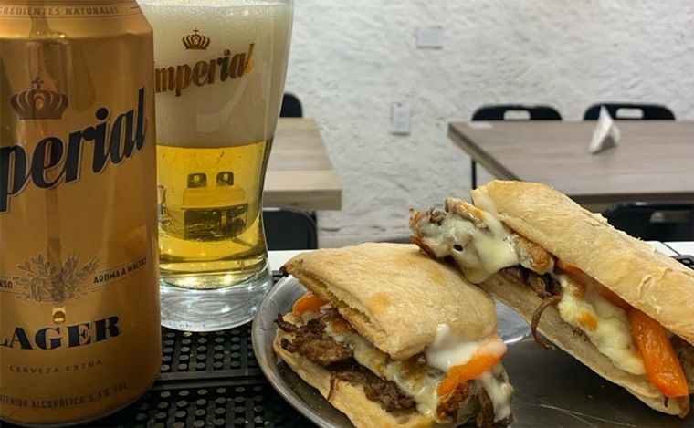 Descubriendo sabores y tradiciones en el Bodegón Sanguchero de Rosario.