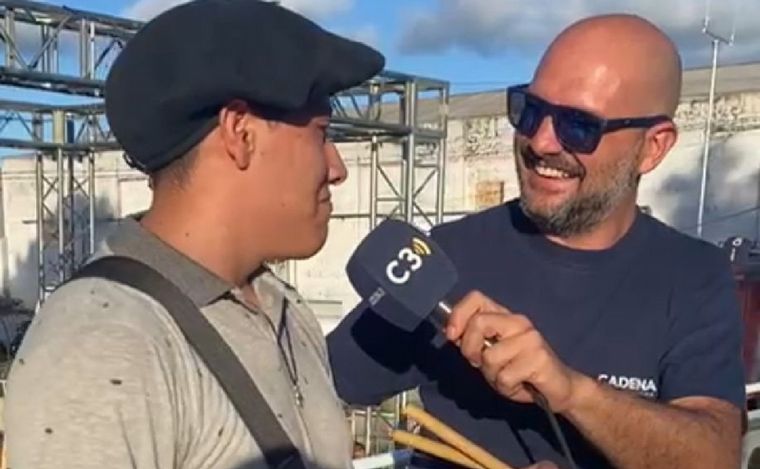 Es fanático de Lázaro Caballero y cumplió su sueño de tocar con él en Jesús María.