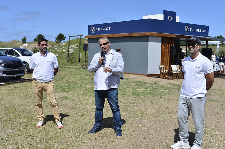 FOTO: Sebastian Gimenez, Rodrigo Pérez Graciano y Gabriel Cordó Miranda inauguran el predio
