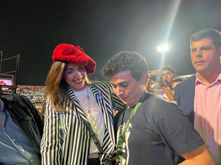 FOTO: La vicepresidenta Victoria Villarruel presente en la octava noche del festival. 