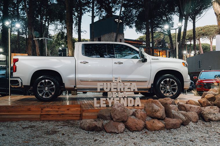 FOTO: La nueva e imponente Chevrolet Silverado, está en Cariló.