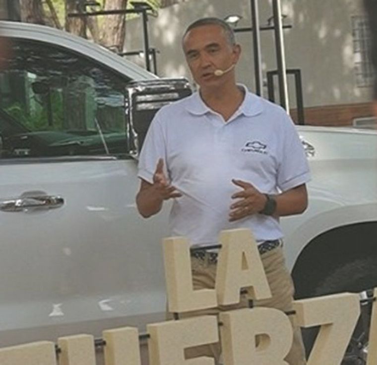 FOTO: Raúl Mier, Director Comercial de GM en el stand de Chevrolet en Cariló.