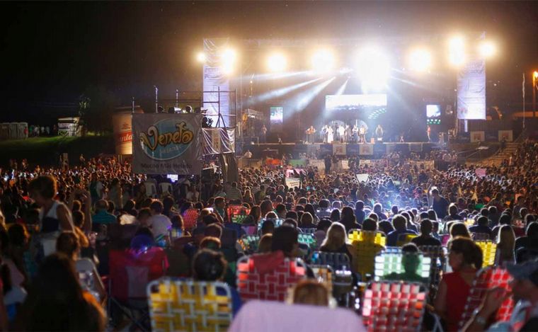 (Archivo) Se viene otra noche vibrante en el Festival del Pescador de Sauce Viejo.