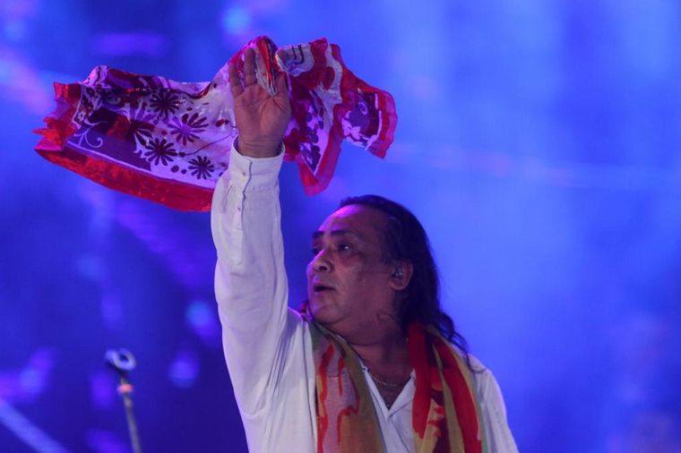 Lleno total en la penúltima noche oficial de Jesús María.