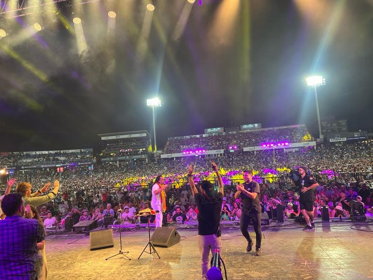 Lleno total en la penúltima noche oficial de Jesús María.