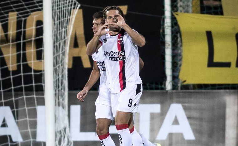 Guilermo May puso el primero para Newell's.