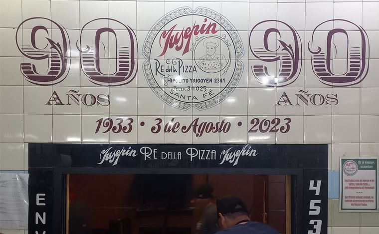 FOTO: Pizzería Yusepín: 90 años de tradición, sabor y pasión por la pizza en Santa Fe.