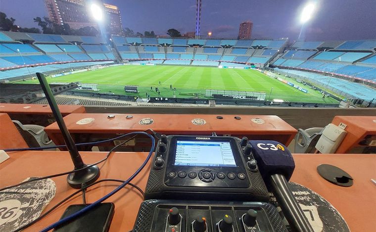 Rosario Central enfrenta a Colo-Colo en el mítico Centenario de Uruguay.