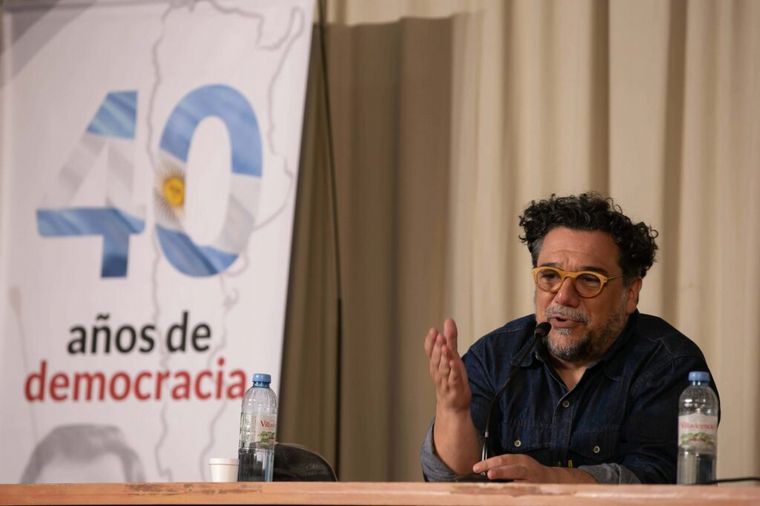 Alfonsín, la campaña electoral detrás de la gesta democrática 