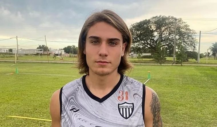 Shamel Batistuta juega de delantero como el histórico "Batigol".