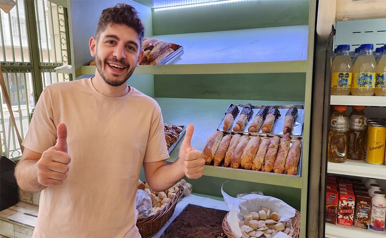 FOTO: Panadería Franco Collela y el encanto de los Pirulincos, imperdible santafesino.