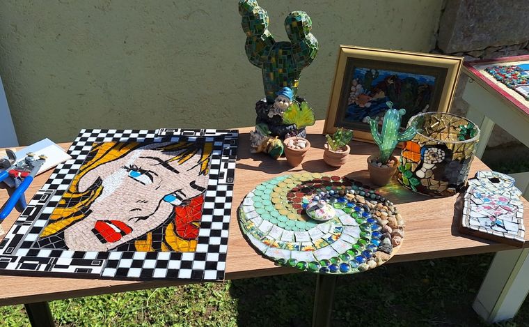 Arte en mosaico en Cuesta Blanca.