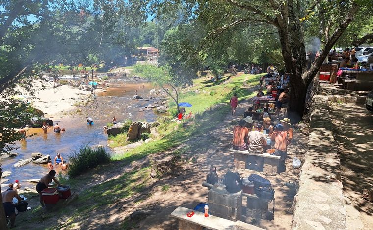 Complejo Tala Huasi, un camping ideal para relajarse y disfrutar al lado del río.