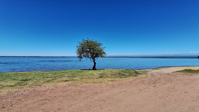 Viva la Radio transmite desde Villa Rumipal.