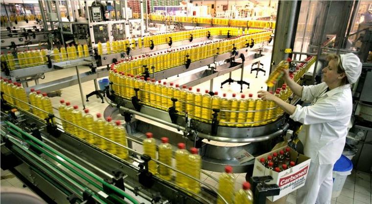 Lugar de privilegio. Los aceiteros lograron un importante aumento salarial.