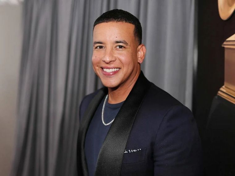 Un hotel deberá pagarle un millón de dólares a Daddy Yankee por robo de joyas