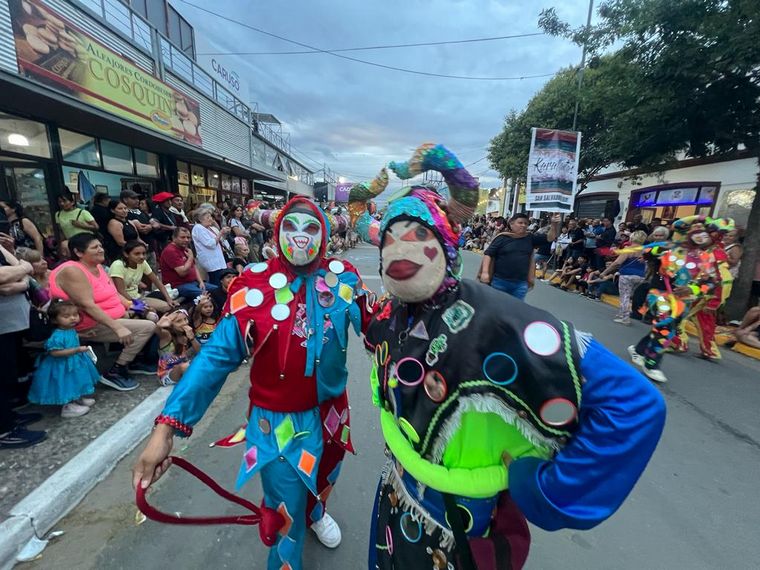 La primera luna coscoína. 