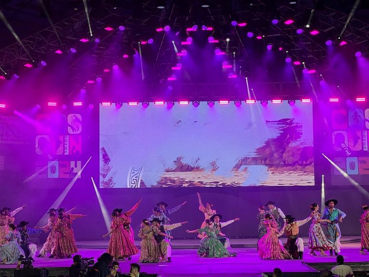 La primera luna coscoína. 